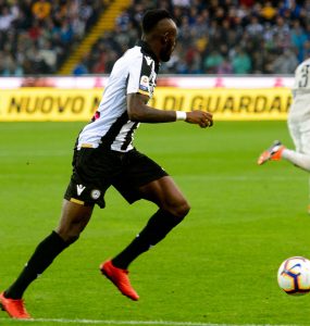Gara Di Seria A Tra Napoli E Udinese Allo Stadio San Paolo Di Napoli. Seko Fofana DellUdinese In Azione