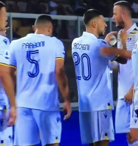 Giocatori Del Verona In Lecce Verona 2019 20