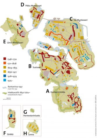 Karttapohja eri värikoodein. Suomenlinnan linnoitukset, vallit ja rakennukset muodostavat useita ajallisia kerrostumia.