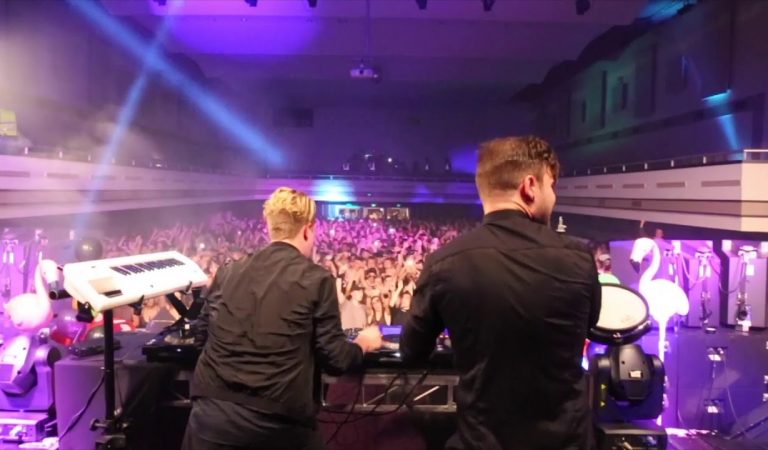 Quando o DJ Trolla a Multidão!