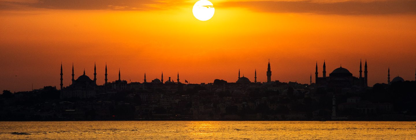 Scenic of sunrise over the ocean in istanbul turkey