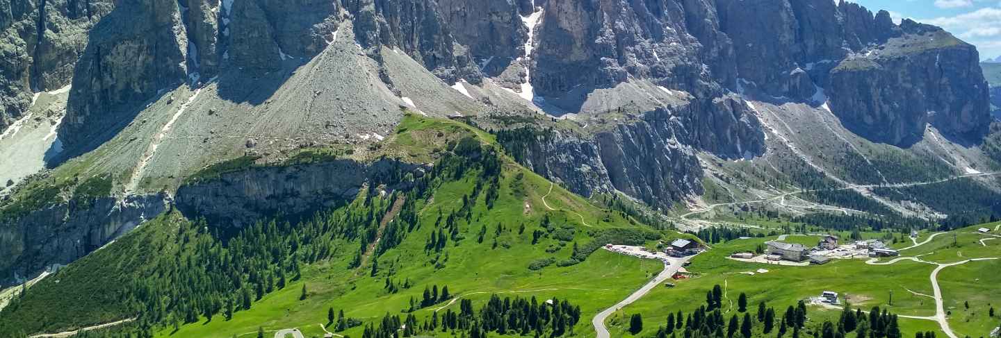 Great view of the top cadini di misurina range in national park tre cime di lavaredo. dolomites,
