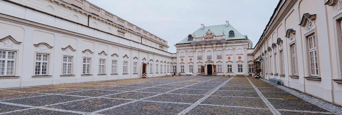 Warsaw, poland - september 29, 2019: royal castle in old town of warsaw, poland
