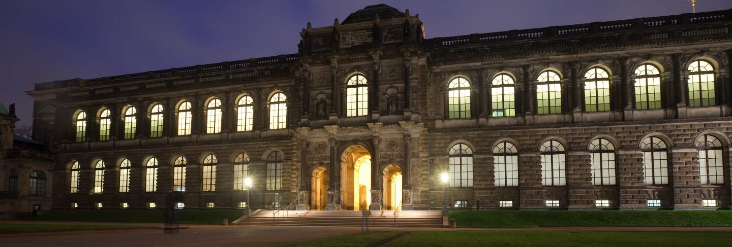 Old masters picture gallery at dresden in night