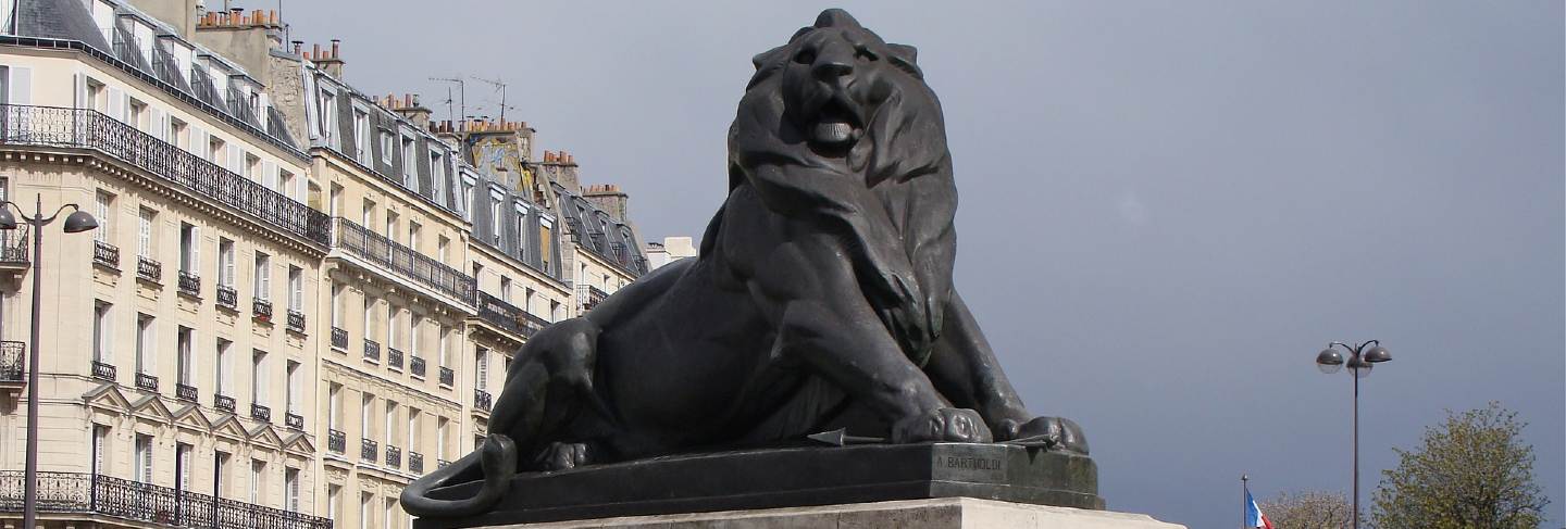 City france statue monument paris
