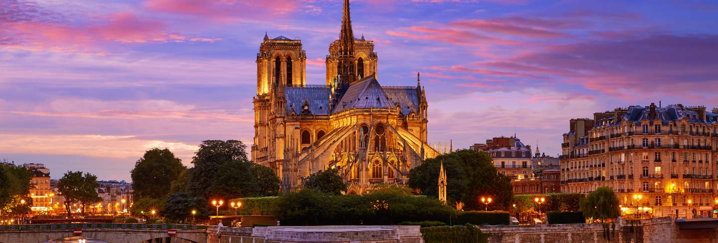 Notre dame cathedral paris sunset at seine