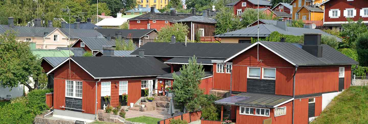House by the water in porvoo