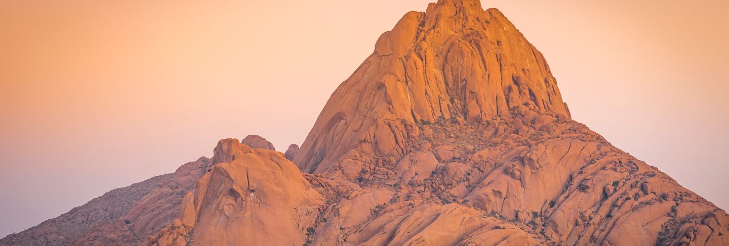 spitzkoppe-mountain-sunrise-namibia-africa