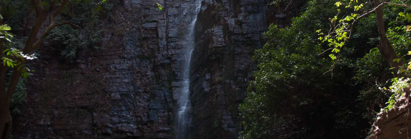 Dindefelo waterfall senegal, africa Premium Photo