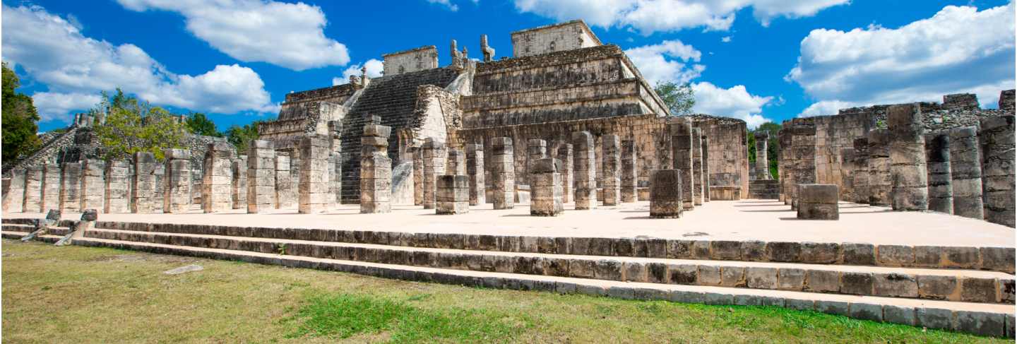 Kukulkan pyramid in chichen itza site, mexico