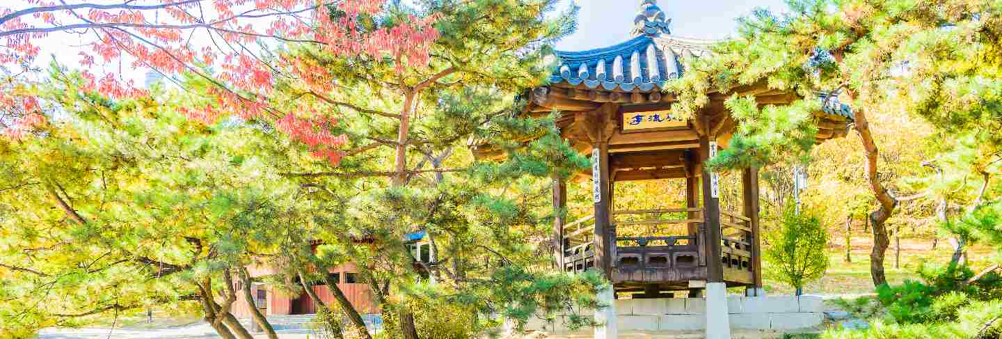 Namsangol hanok village