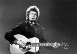 O pudor por exprimir uma experiência religiosa é algo que não encontramos na obra de Dylan: as palavras estão aí, sem qualquer dissimulação. Exprimem-se os mistérios fortes da vivência cristã de um modo que nós (crentes ou teólogos) temos dificuldade, hesitação ou pudor em referir.