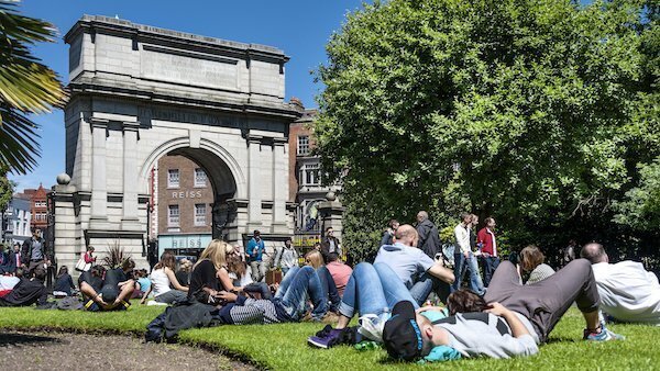 american students on university lawn ireland