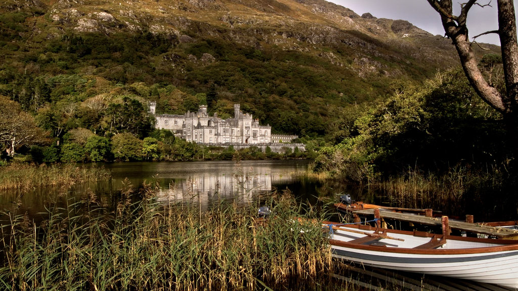 Kylemore Abbey, Connemara Co. Galway West of Ireland mayoireland.ie