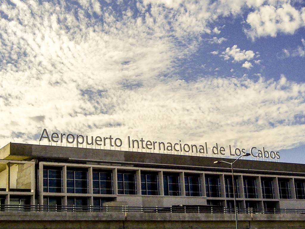 Los Cabos Airport (SJD) Passenger Info & Getting to City