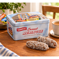 Tunnocks Meringues Gift Tin with 18 Meringues 16g 18 Pack