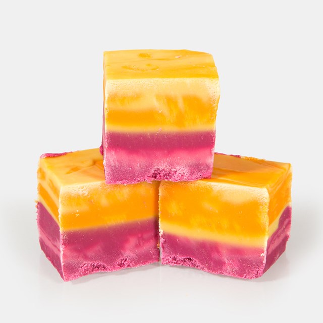 FUDGE FACTORY RAINBOW FRUIT FUDGE 2 kilo TUB