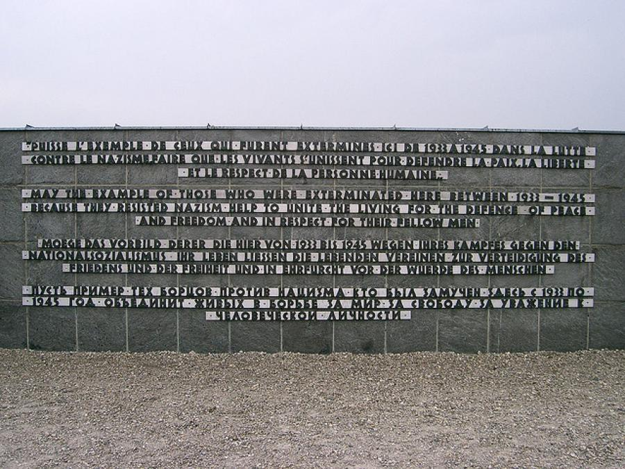 Aline interned in Strasbourg, Turin and Rome and now works as a researcher at the Dachau Concentration Camp Memorial