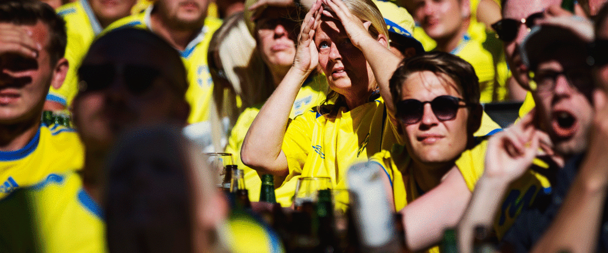 Bild - Kvartsfinalen sänds på storbildsskärm i Tivoliparken