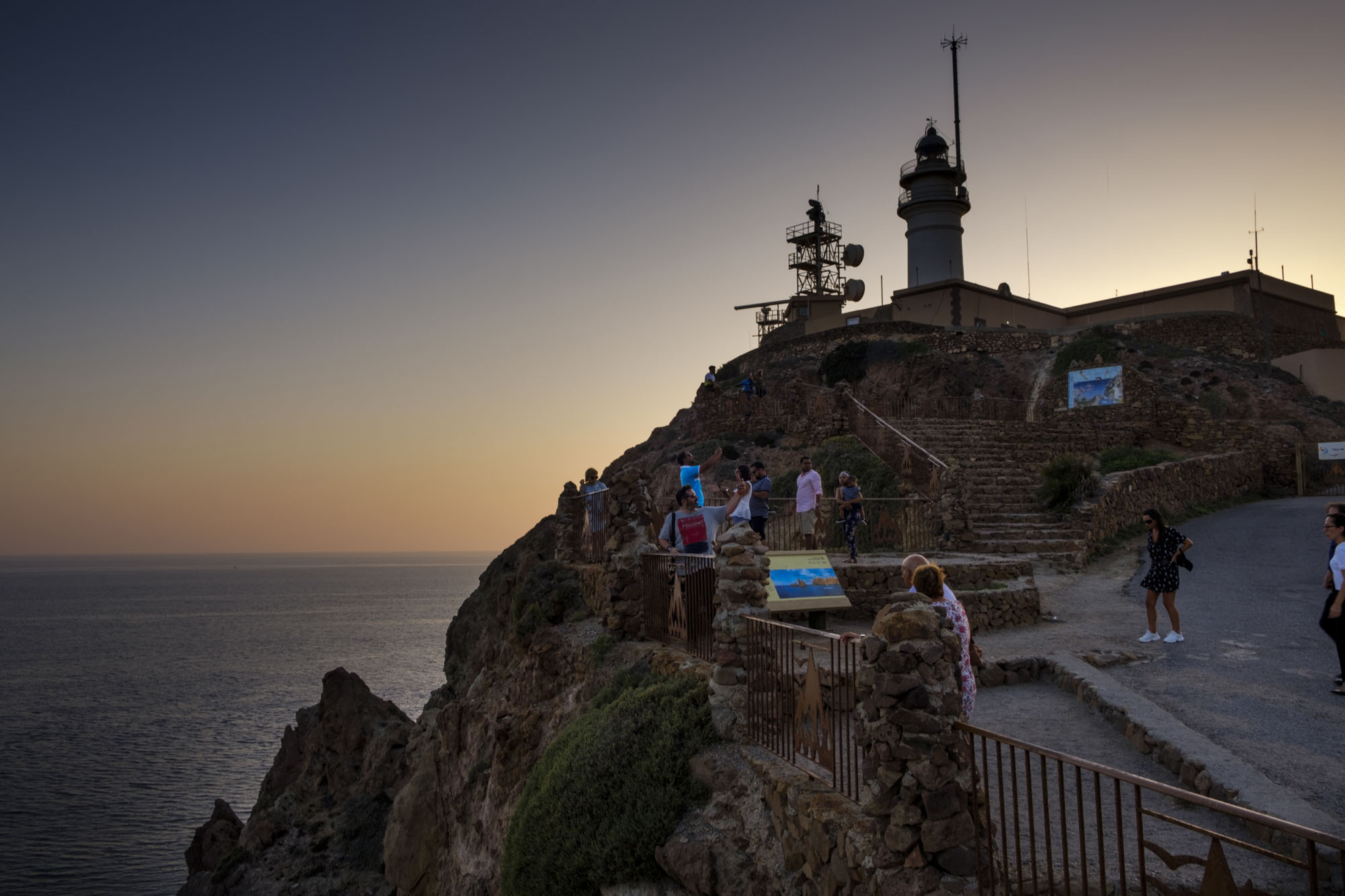 Ver el atardecer desde este mirador es una experiencia mágica. Ver el atardecer desde este mirador es una experiencia mágica.