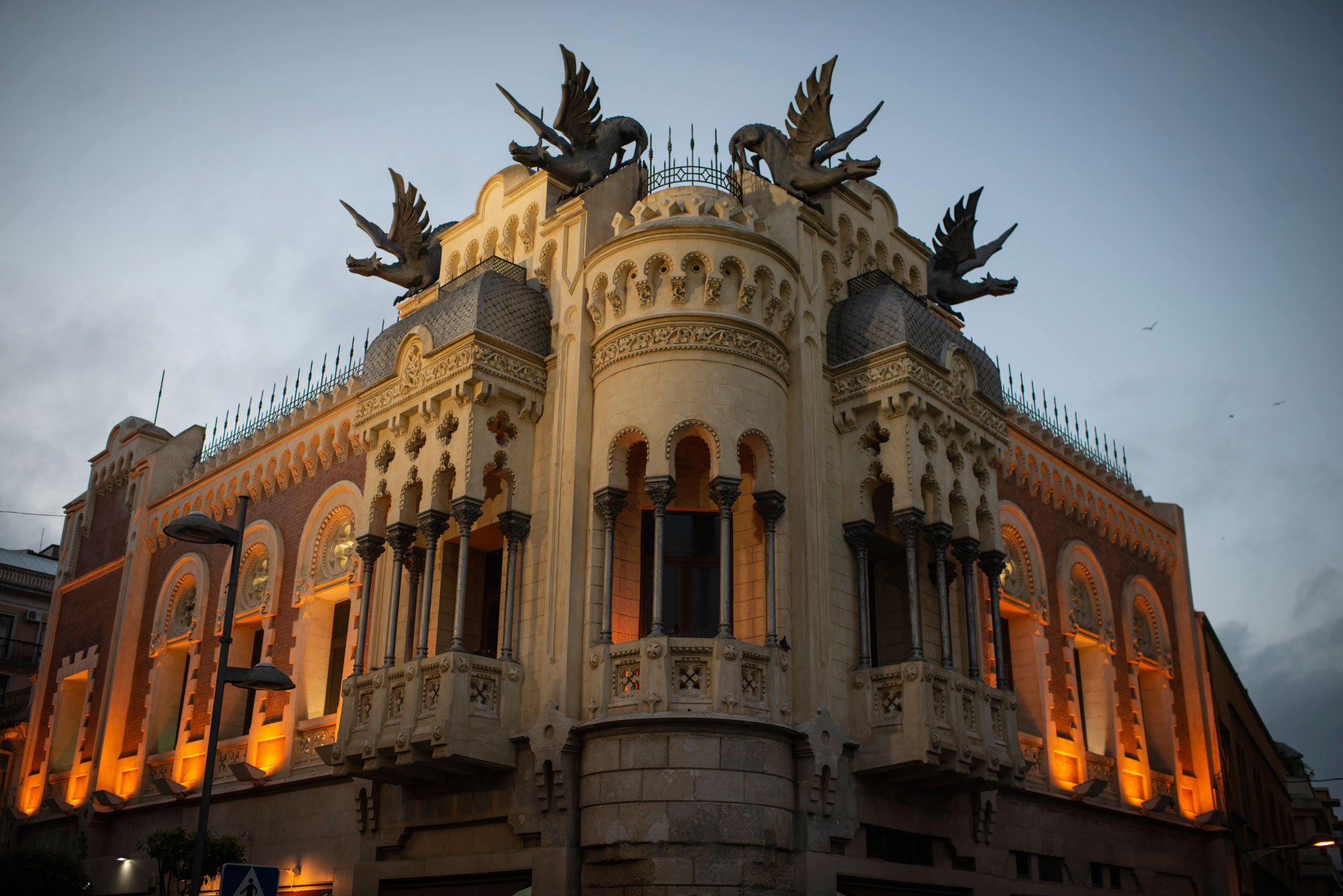 Casa de los Dragones en el centro de Ceuta. Casa de los Dragones en el centro de Ceuta.