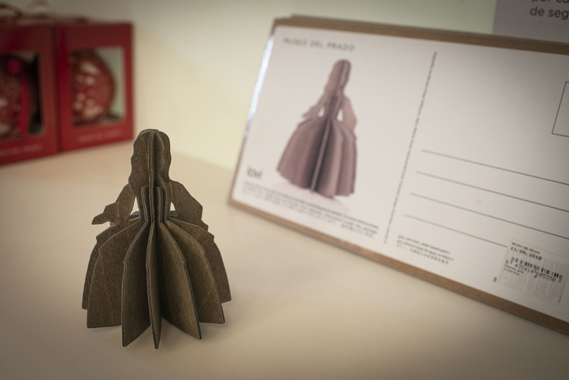 Una de las piezas de papel plastificado con fácil montaje que representa 'Las Meninas' de Velázquez. Una de las piezas de papel plastificado con fácil montaje que representa 'Las Meninas' de Velázquez.