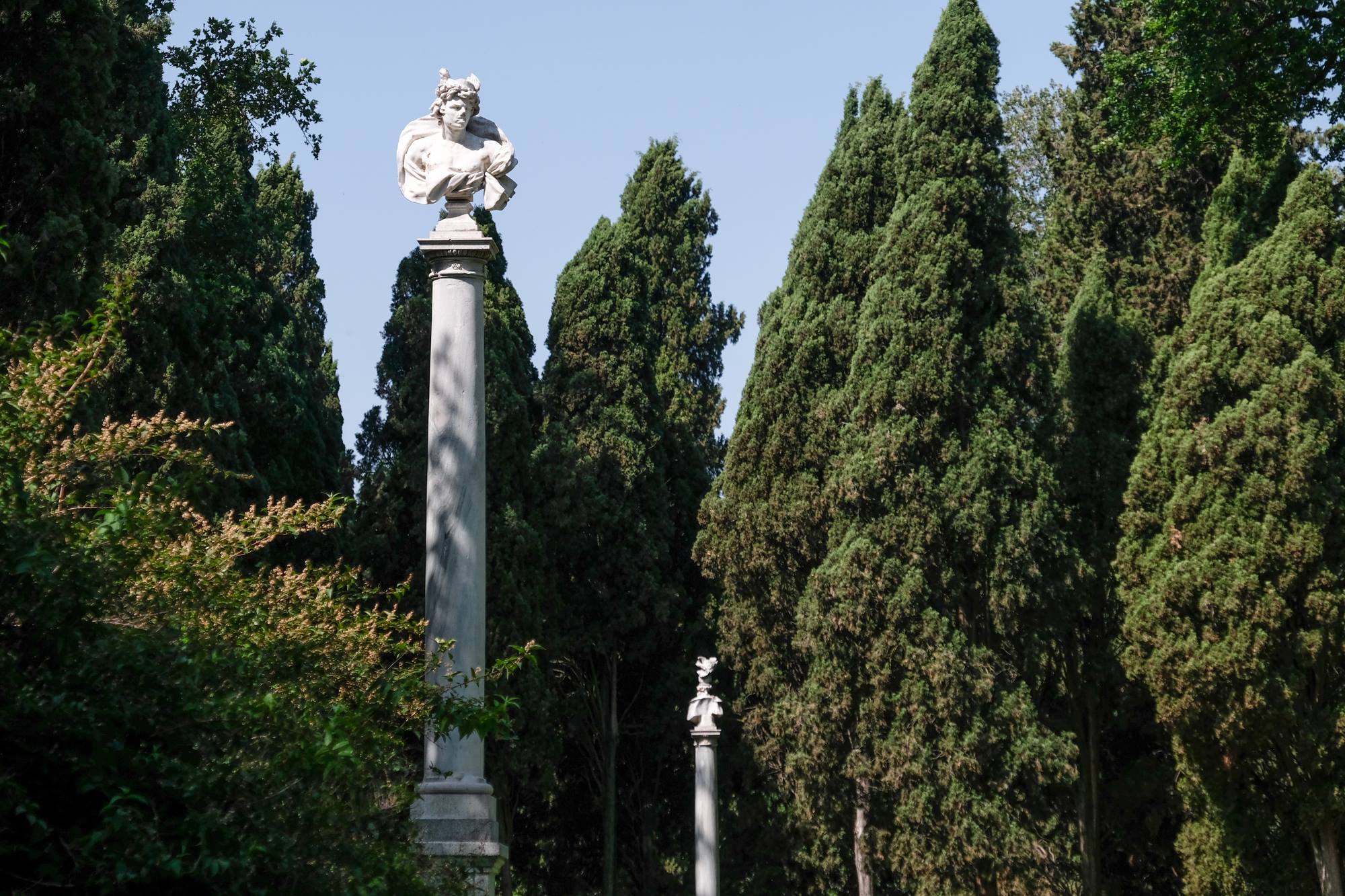 paseo duelistas parque capricho paseo duelistas parque capricho