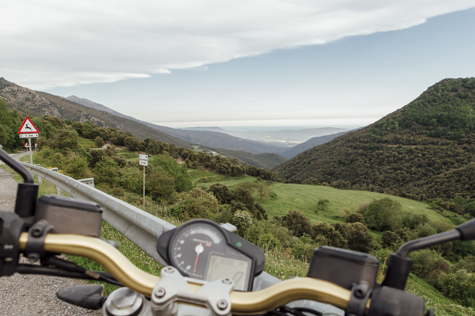 Vistas desde el mirador que hay junto al restaurante 'Coll Formic', en dirección a San Esteban de Palautordera por la BV-5301. Vistas desde el mirador que hay junto al restaurante 'Coll Formic', en dirección a San Esteban de Palautordera por la BV-5301.