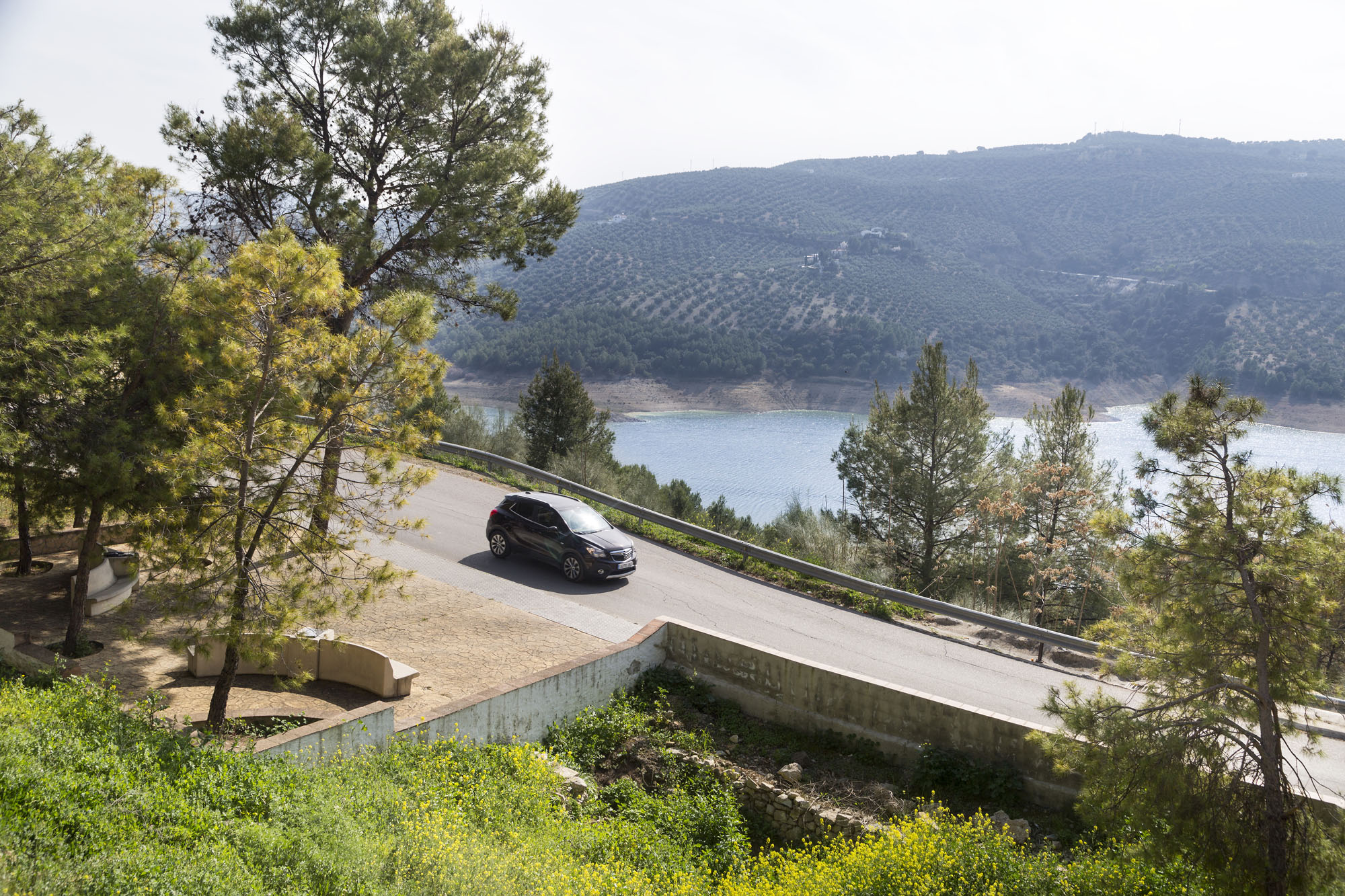 En dirección hacia el Paraje Natural de Valdearenas, donde está la conocida como “la playa”. En dirección hacia el Paraje Natural de Valdearenas, donde está la conocida como “la playa”.