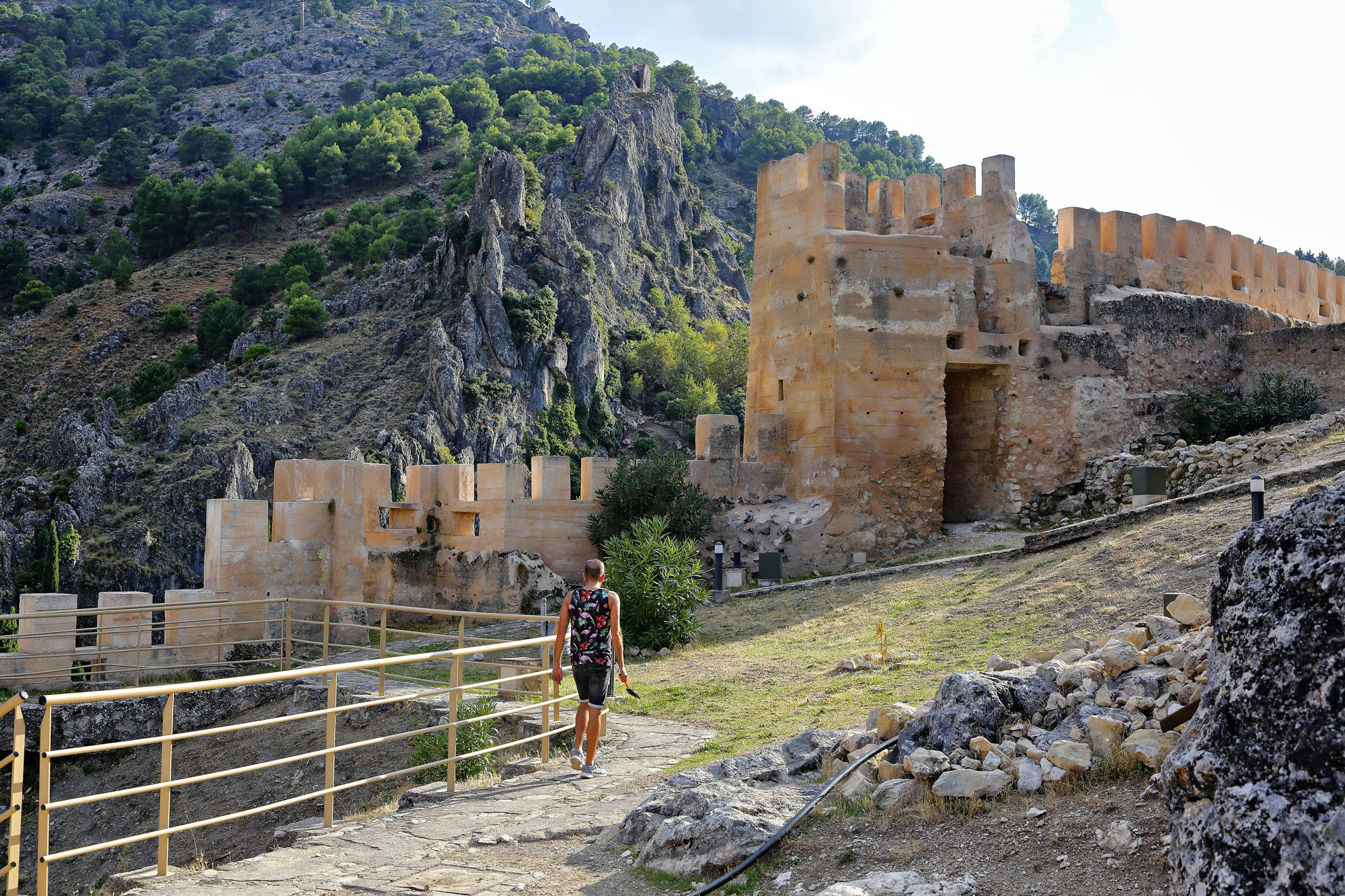 La fortaleza fue durante la Edad Media sede de los caballeros templarios. La fortaleza fue durante la Edad Media sede de los caballeros templarios.