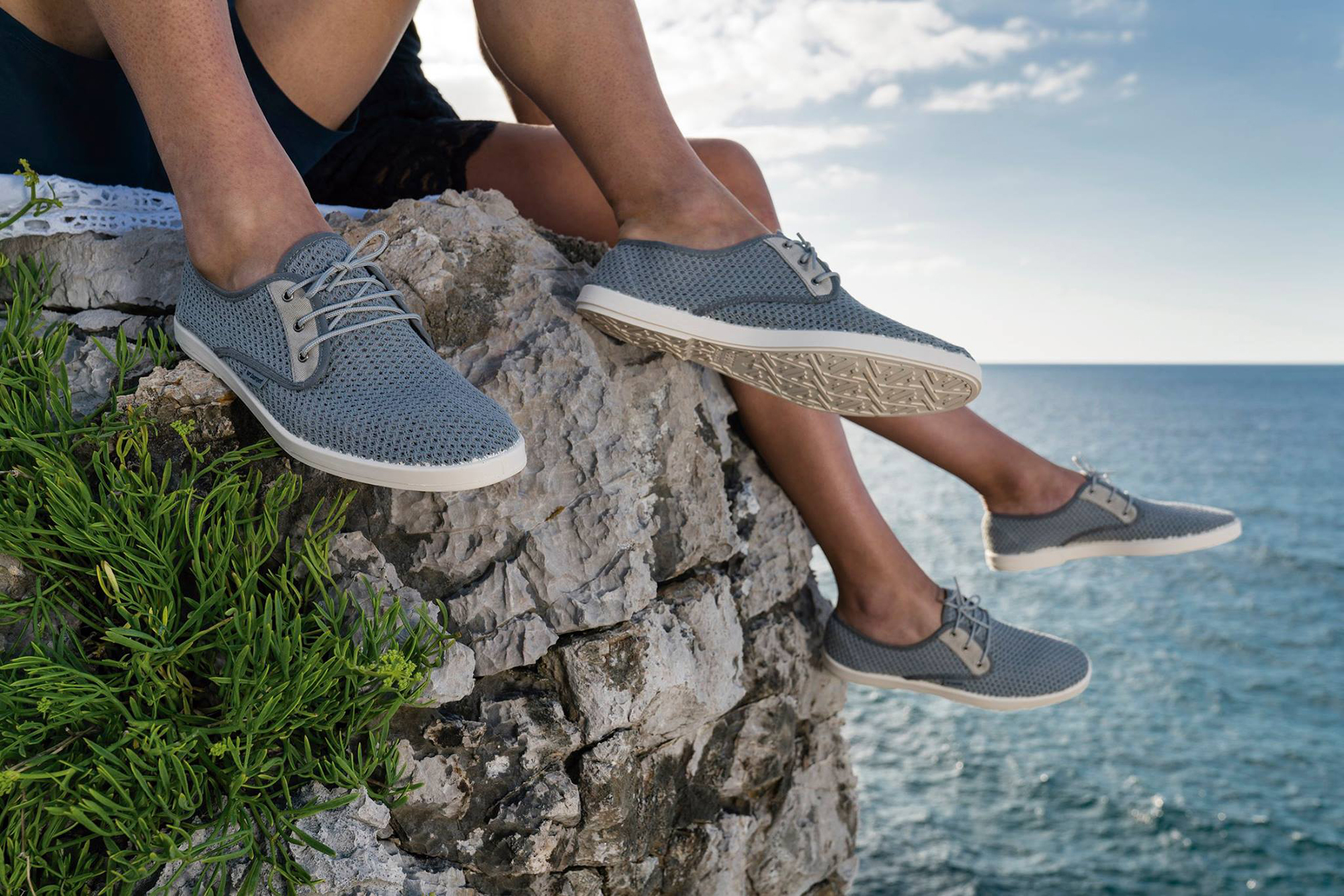 Para la playa o para la montaña, unas zapatillas que no pueden faltar en tu maleta. Foto: Barquet Para la playa o para la montaña, unas zapatillas que no pueden faltar en tu maleta. Foto: Barquet
