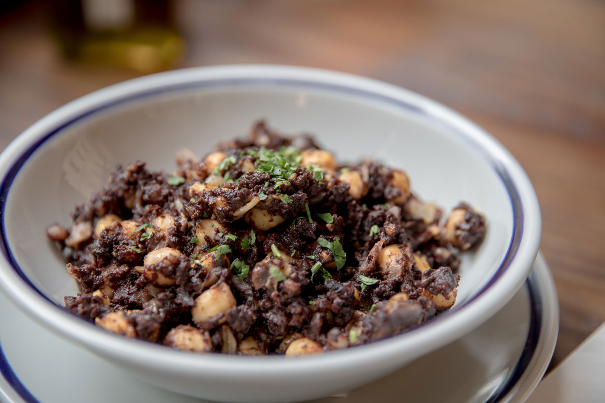 Garbanzos con morcilla. Garbanzos con morcilla.