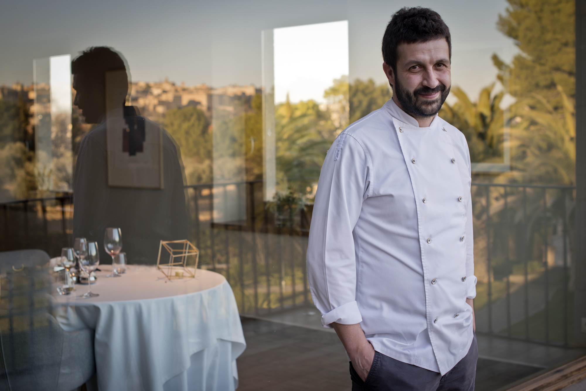 El chef Iván Cerdeño invita a comerse Toledo de un bocado. El chef Iván Cerdeño invita a comerse Toledo de un bocado.