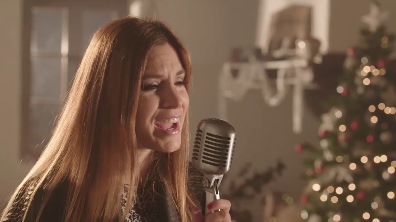 La vocalista de La Oreja de Van Gogh, Leire Martínez, durante la grabación de 'Campana sobre campana'. Foto: Youtube. La vocalista de La Oreja de Van Gogh, Leire Martínez, durante la grabación de 'Campana sobre campana'. Foto: Youtube.