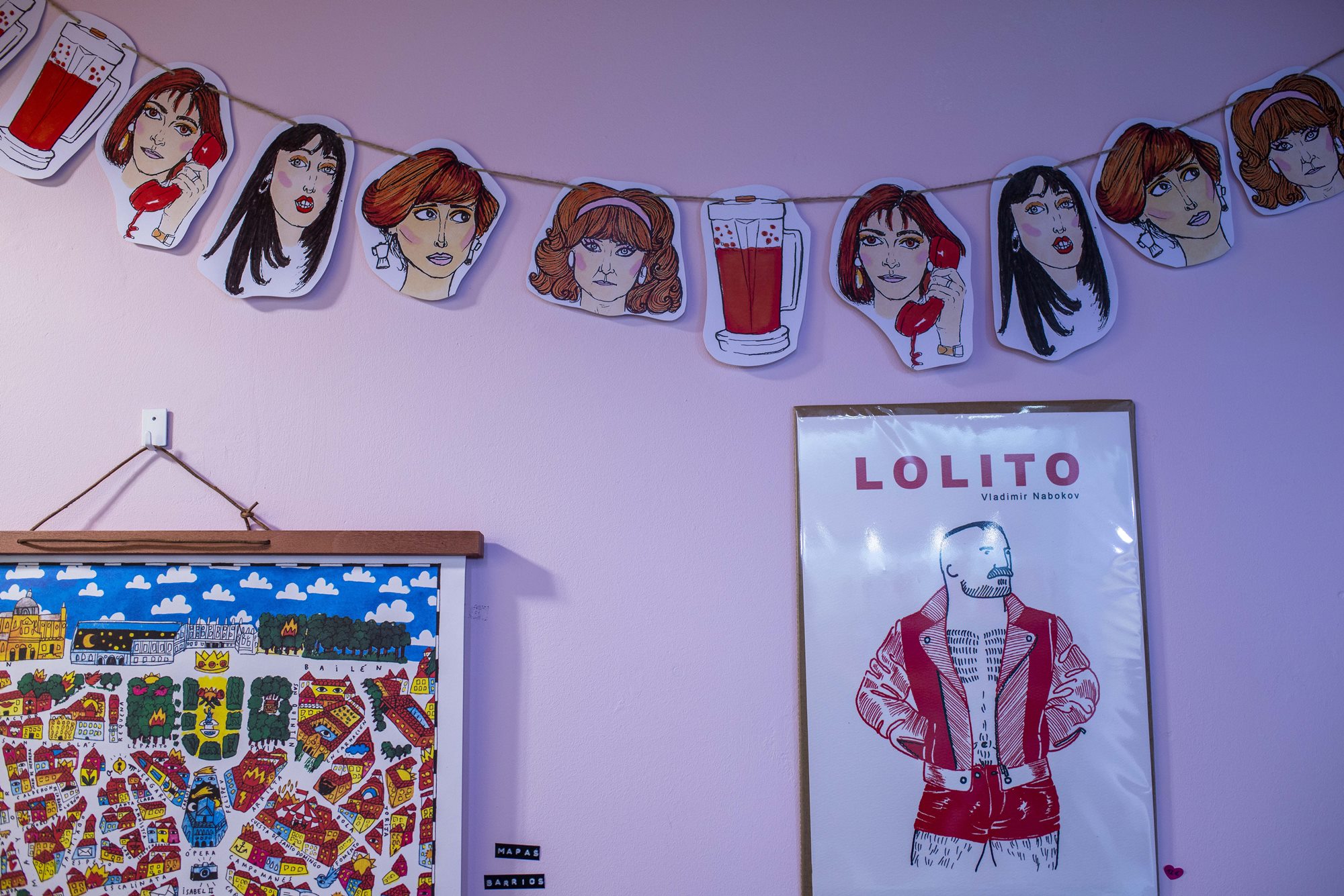 Guirnaldas de 'Mujeres al borde de un ataque de nervios', ejemplo de perfecto de regalos que se pueden encontrar en Dirty Pop. Guirnaldas de 'Mujeres al borde de un ataque de nervios', ejemplo de perfecto de regalos que se pueden encontrar en Dirty Pop.