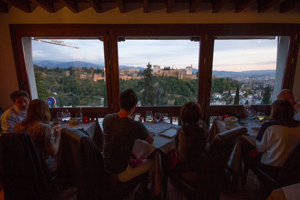 Así son las vistas desde el restaurante 'Estrellas de San Nicolás'. Foto: Antonio Luis Juárez. Así son las vistas desde el restaurante 'Estrellas de San Nicolás'. Foto: Antonio Luis Juárez.