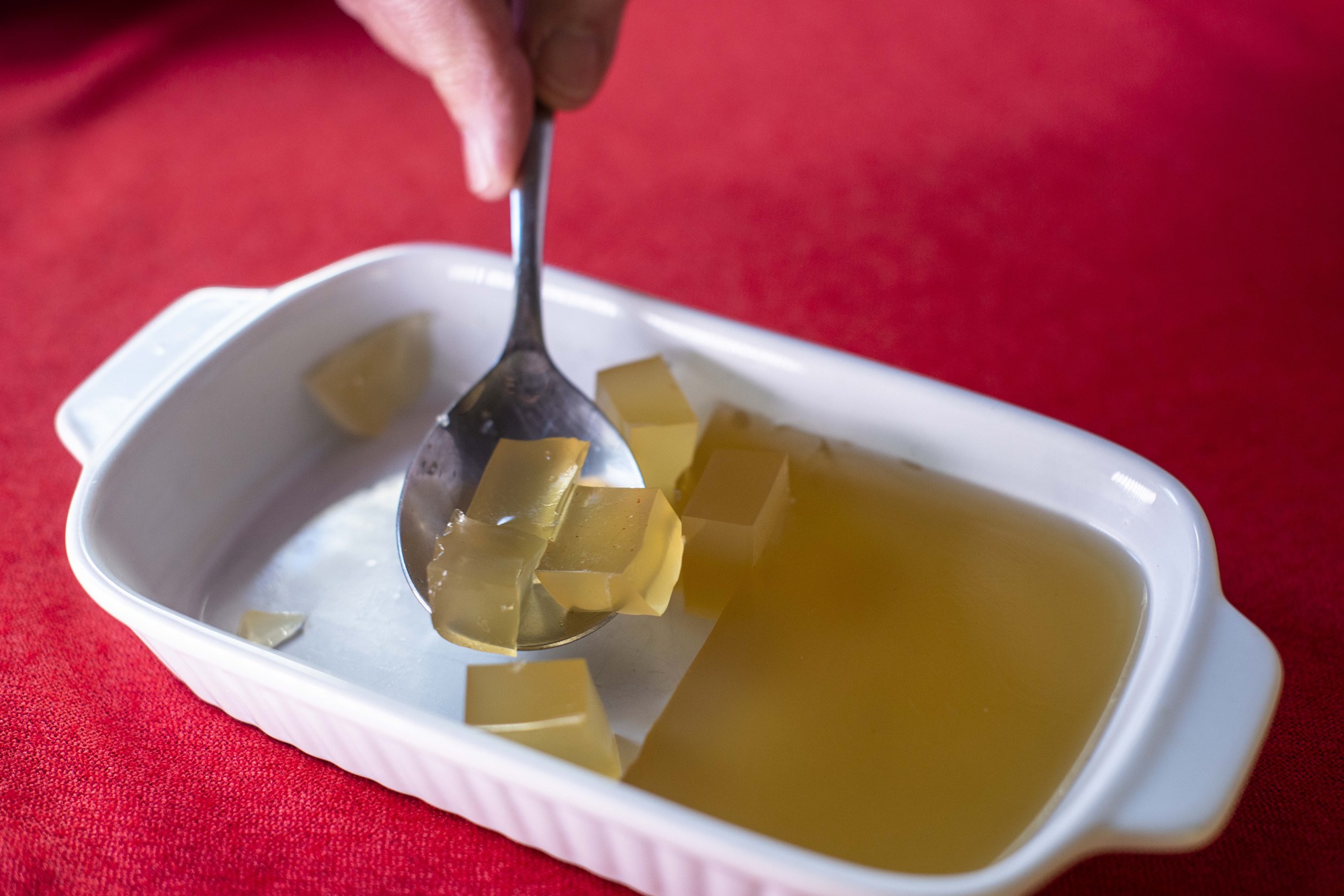 La gelatina da una textura diferente a este menú de Navidad. La gelatina da una textura diferente a este menú de Navidad.