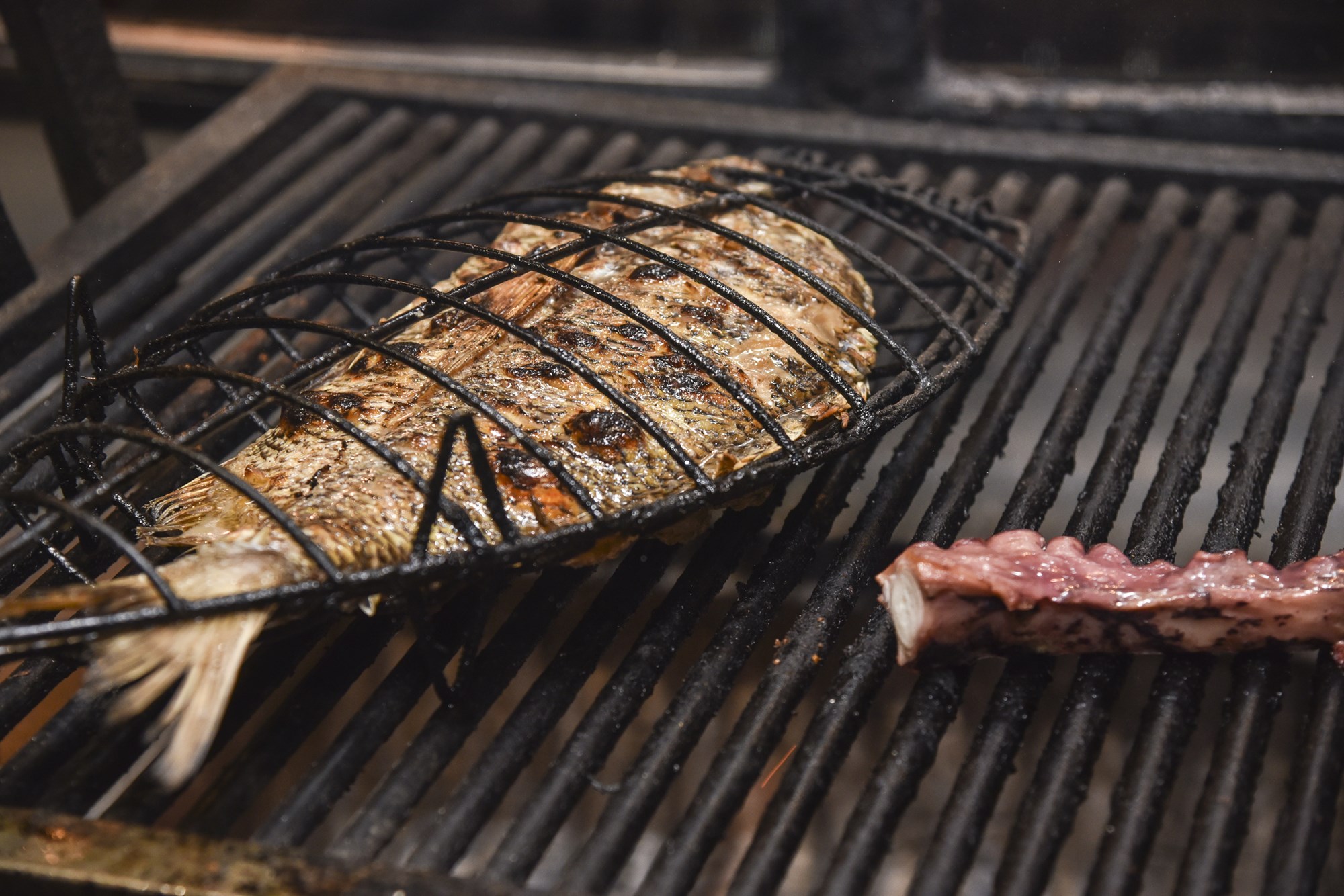 Pescado parrilla. Pescado parrilla.
