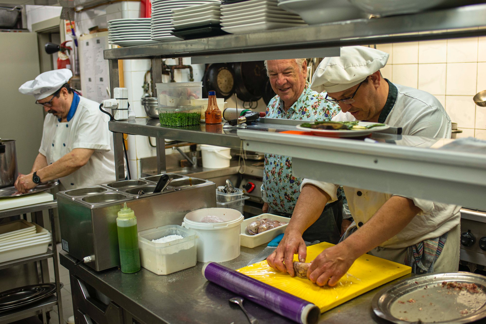 Restaurante 'Ca n'Alfredo': Joan Riera en la cocina Restaurante 'Ca n'Alfredo': Joan Riera en la cocina