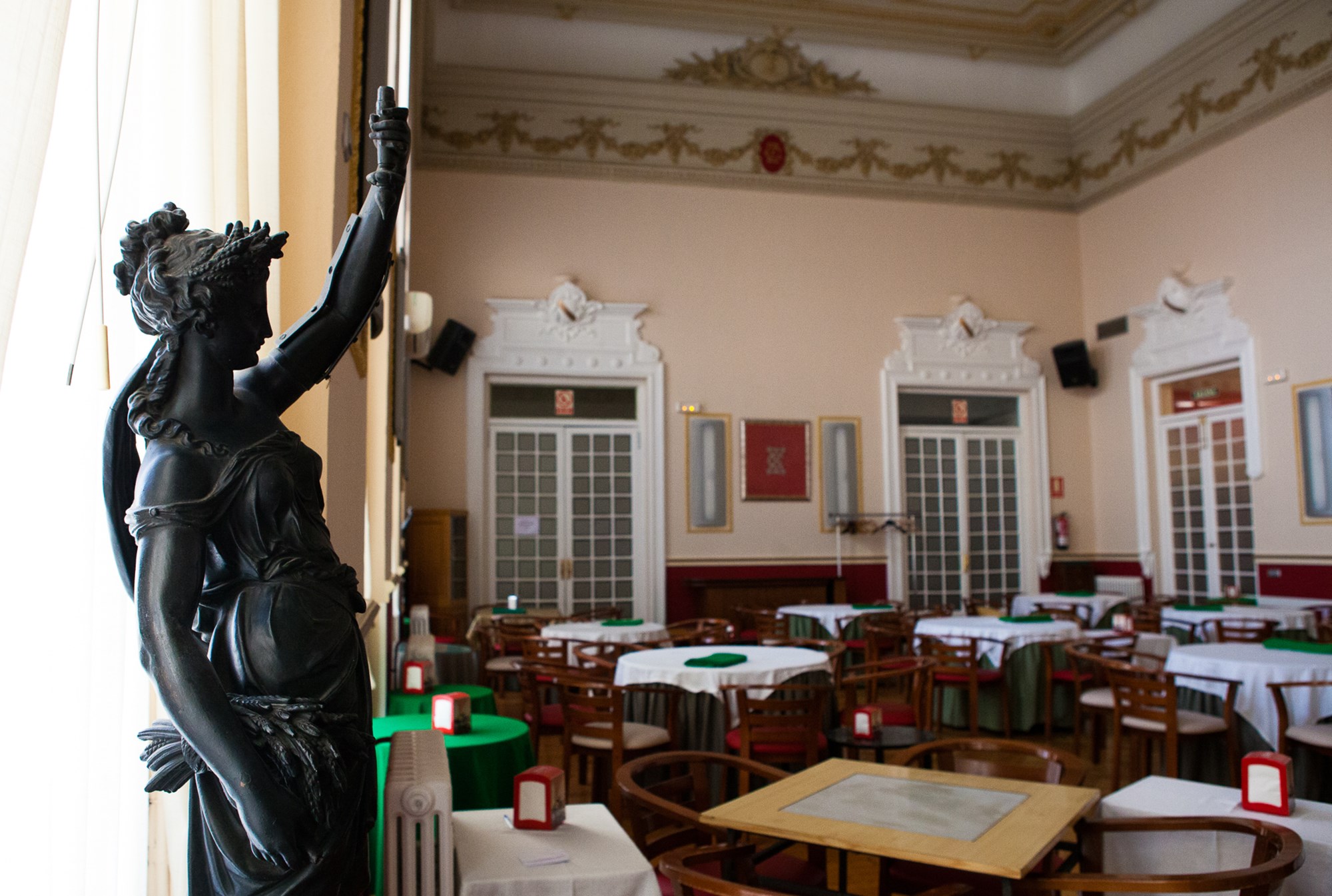 El Salón del club de fumadores del Casino, parada obligada. El Salón del club de fumadores del Casino, parada obligada.