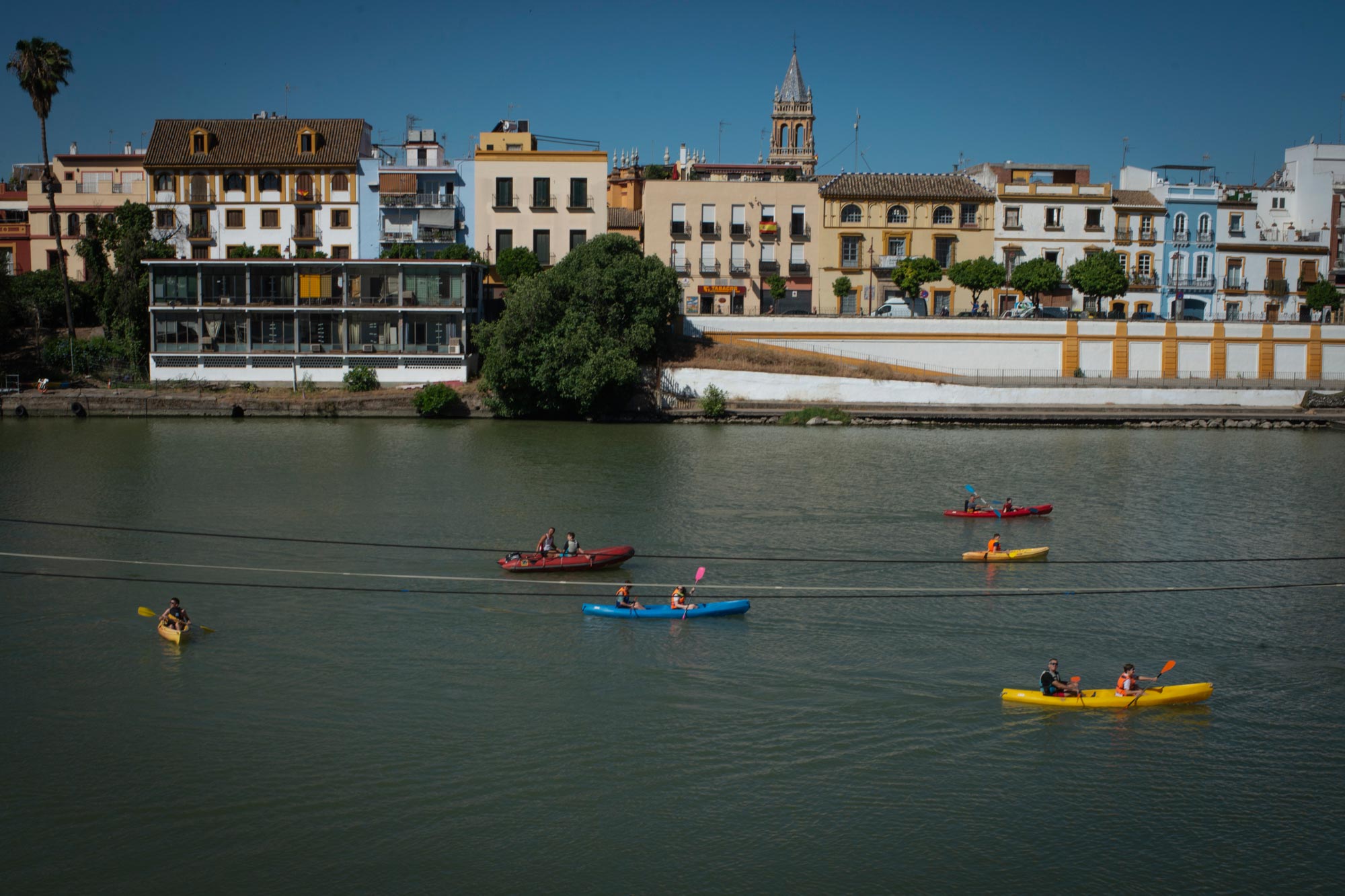 El Guadalquivir y Triana al fondo. El Guadalquivir y Triana al fondo.