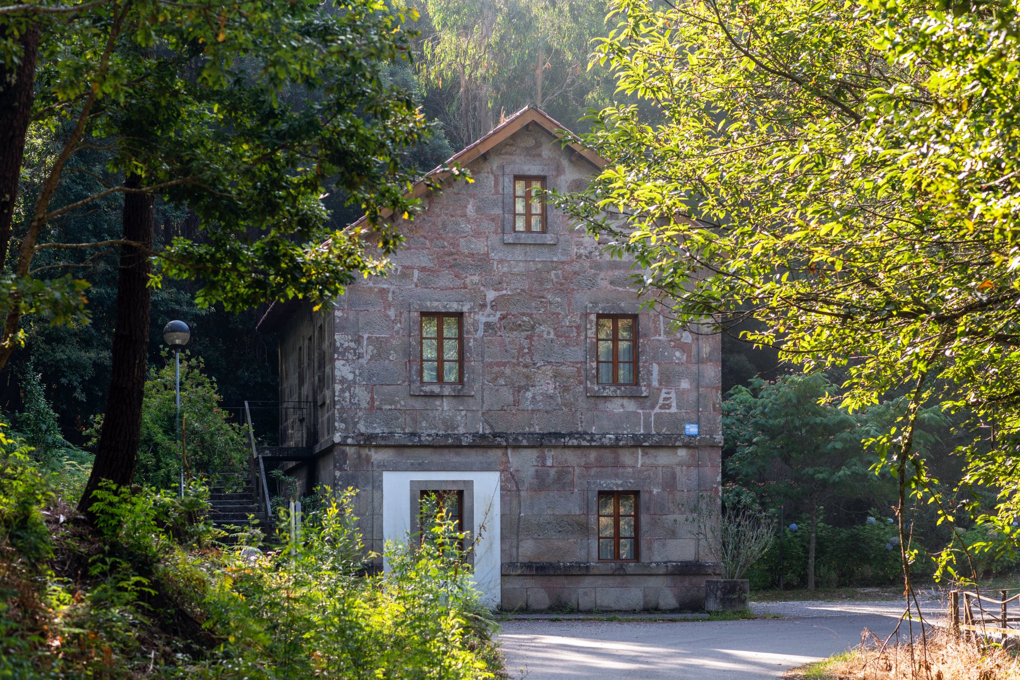 La Pesquería del Tambre: Casa de los Maestros La Pesquería del Tambre: Casa de los Maestros
