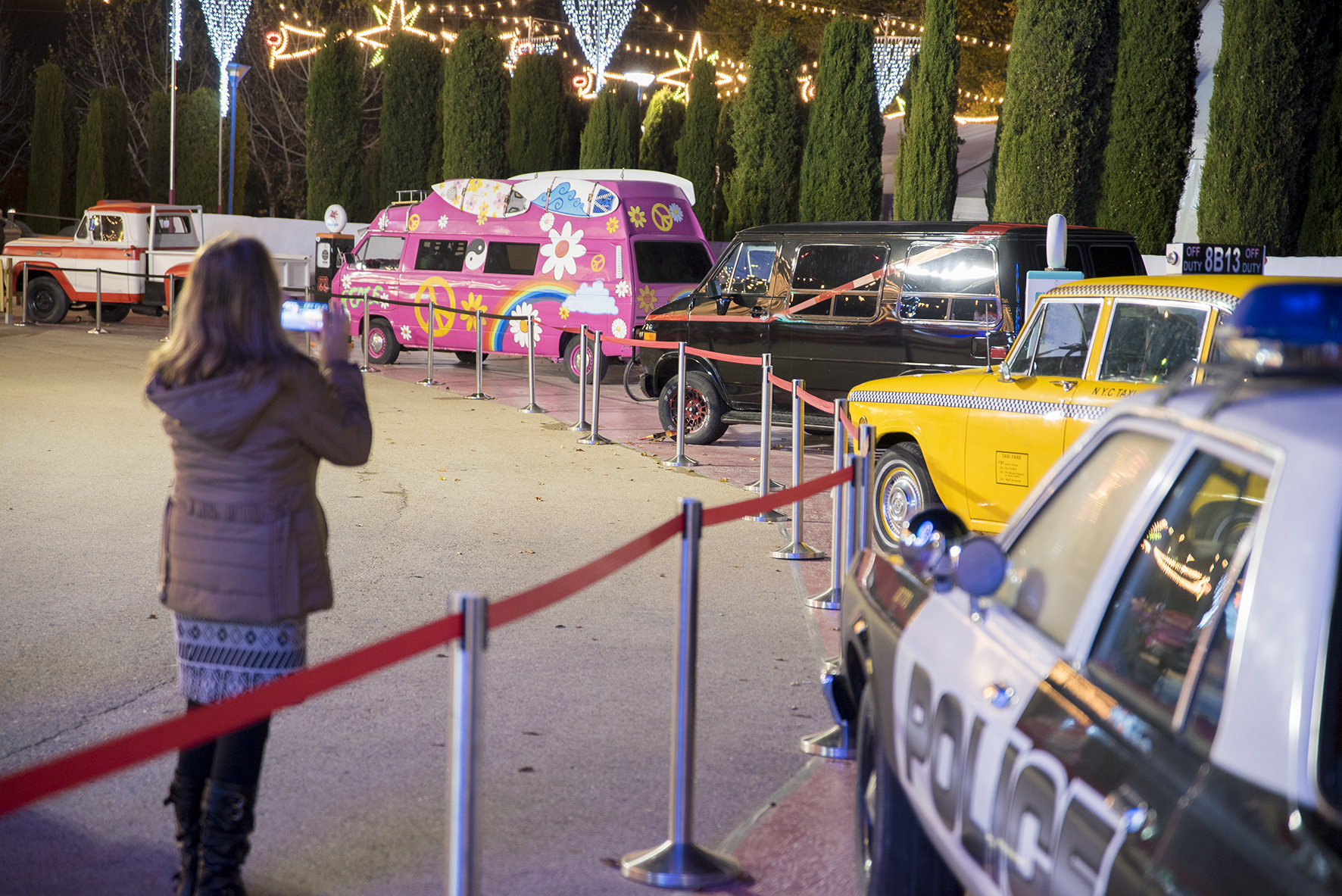 La exposición de coches clásicos americanos incluye desde un taxi neoyorquino a la furgoneta de 'El Equipo A'. Foto: Miguel A. Muñoz Romero. La exposición de coches clásicos americanos incluye desde un taxi neoyorquino a la furgoneta de 'El Equipo A'. Foto: Miguel A. Muñoz Romero.