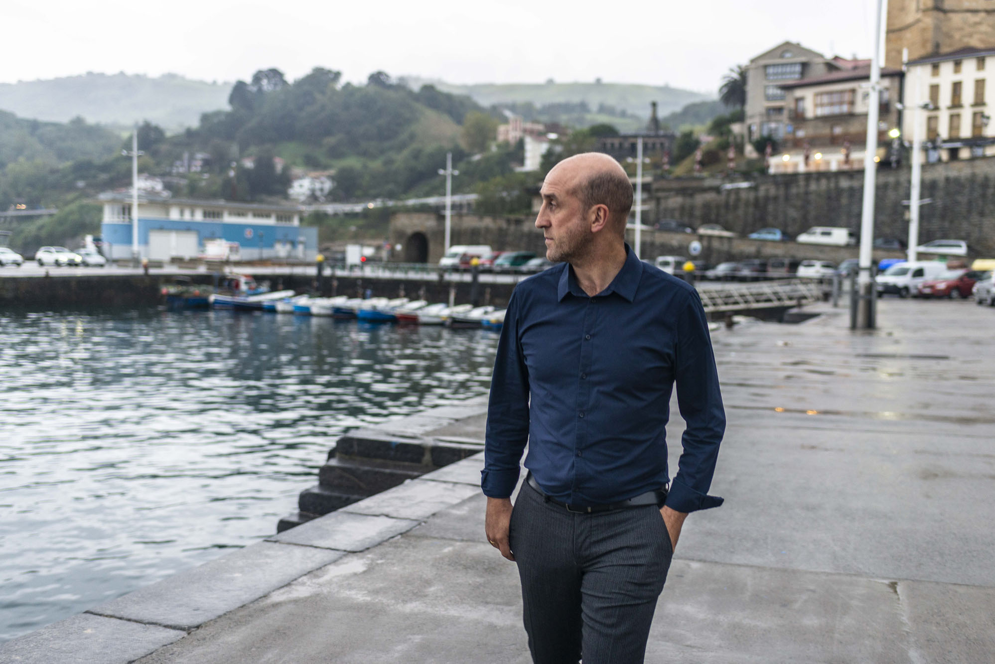 El puerto de Guetaria se encuentra a pocos minutos del restaurante. El puerto de Guetaria se encuentra a pocos minutos del restaurante.