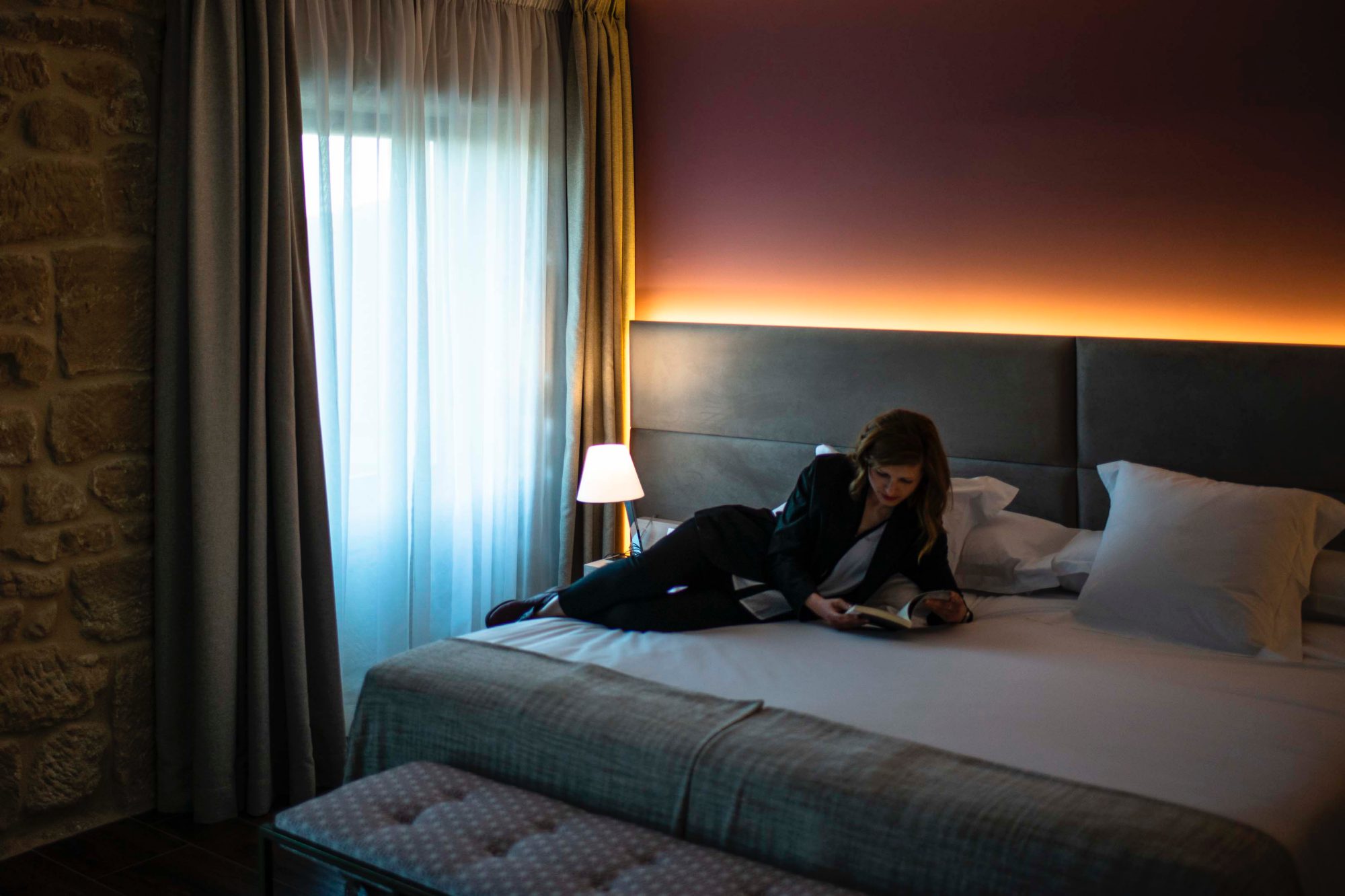 Hotel 'Palacio Tondón' (Briñas): habitación y cama de la junior suite Hotel 'Palacio Tondón' (Briñas): habitación y cama de la junior suite