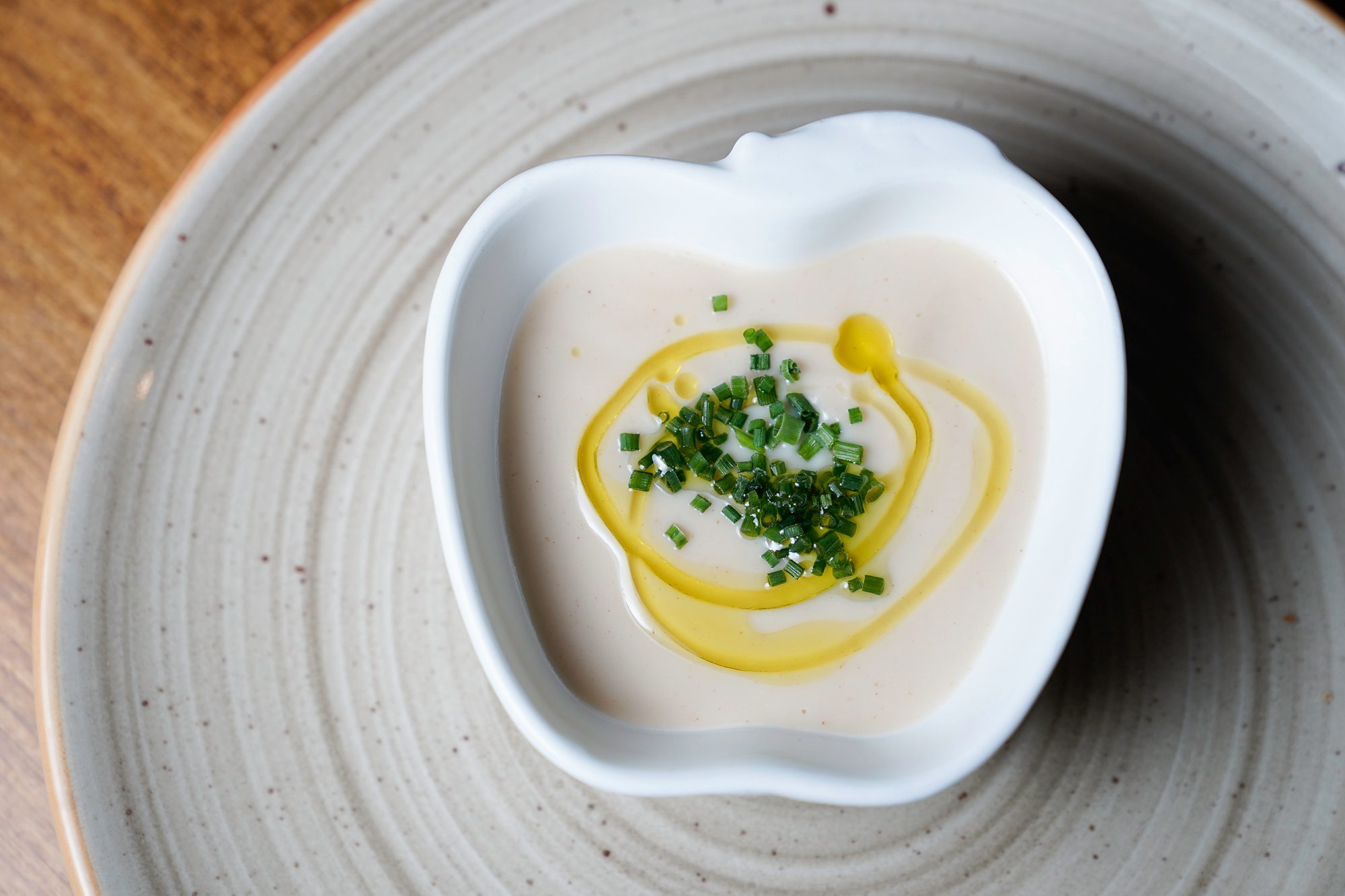 Crema de coliflor con cebollino. Crema de coliflor con cebollino.