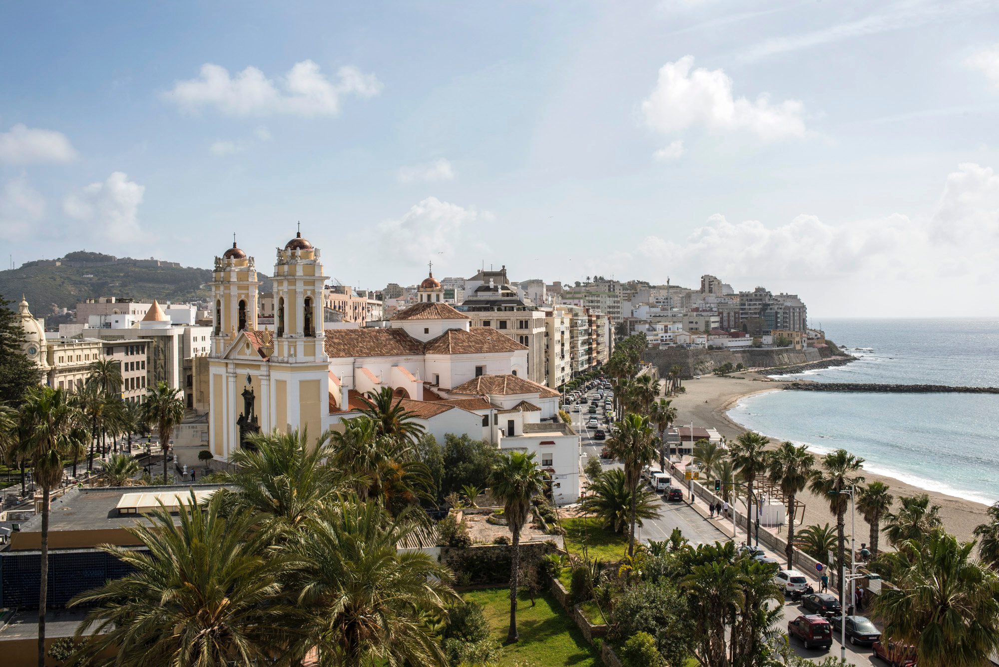 Mirador de Ceuta: Playas de La Ribera y El Chorrillo desde el Baluarte de la Coraza Alta Mirador de Ceuta: Playas de La Ribera y El Chorrillo desde el Baluarte de la Coraza Alta