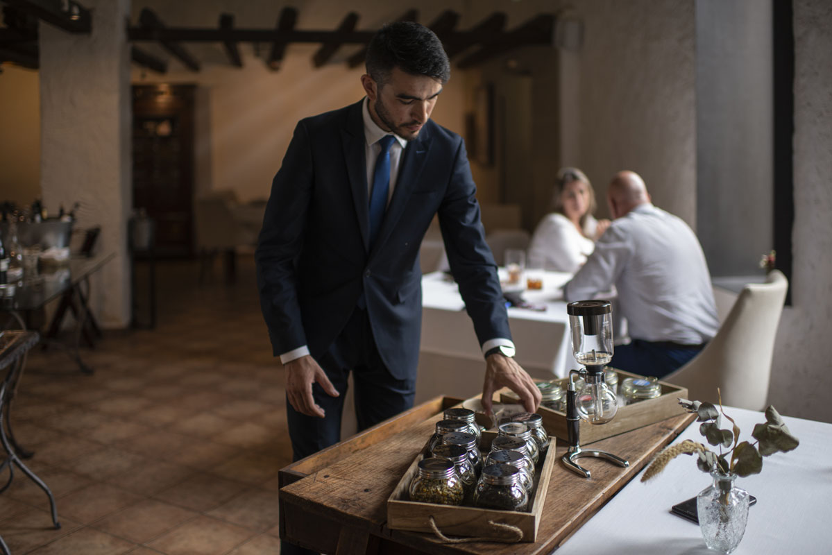 Miguel propone cafés de cinco partes del mundo. Miguel propone cafés de cinco partes del mundo.
