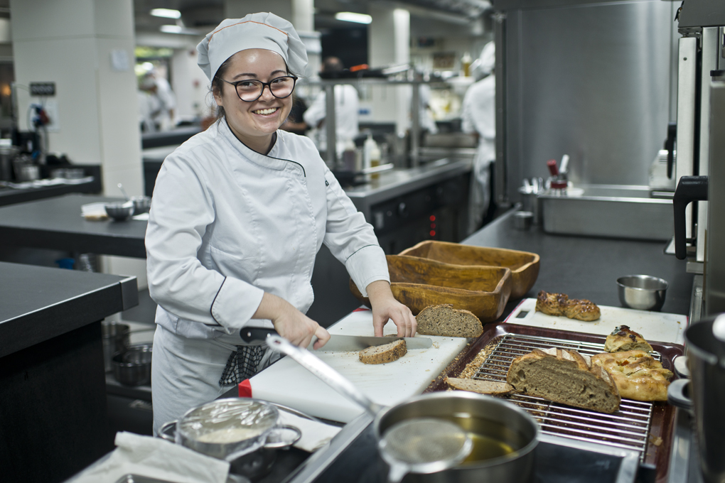 La satisfacción por trabajar al lado de Berasategui se palpa en la cocina. La satisfacción por trabajar al lado de Berasategui se palpa en la cocina.