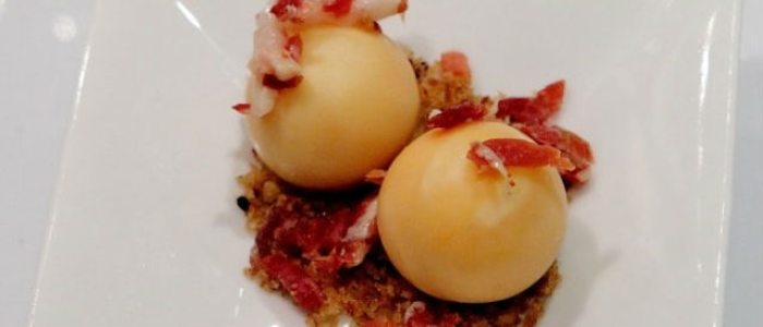 Salmorejo esferificado, Corner Lounge. Salmorejo esferificado, Corner Lounge.